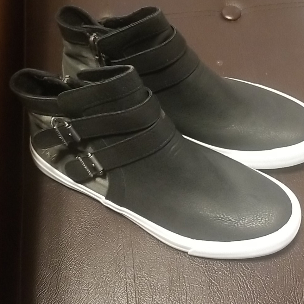 Black and camo shoes